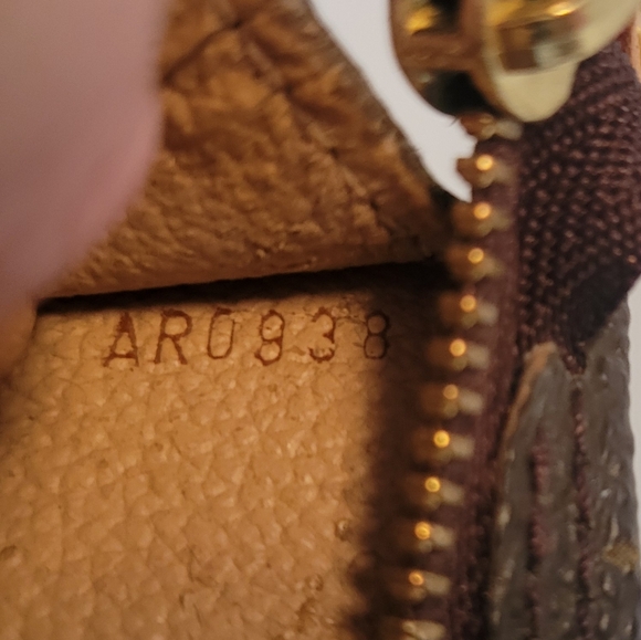 Authentic Louis Vuitton Monogram Pouch - Picture 9 of 13